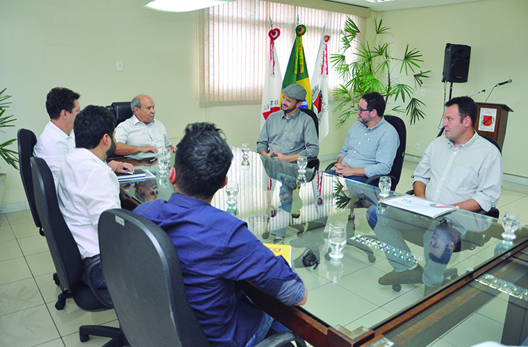 Em reunião no gabinete do prefeito Leone Maciel foram revelados detalhes do projeto