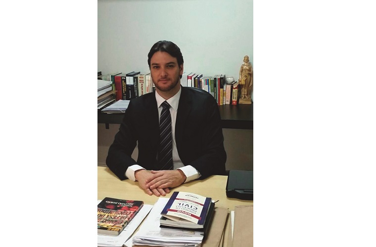 Adriano Cotta herdou do pai o gosto pela advocacia e hoje é presidente da OAB de Sete lagoas