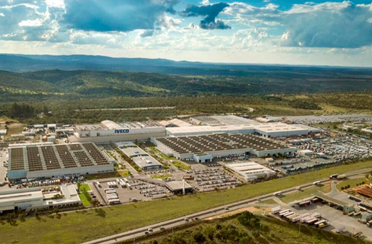 A fábrica da Iveco de Sete Lagoas ganhou o reforço de mais 250 trabalhadores temporários: a montadora comemora crescimento de 62% nas vendas no período de janeiro a maio de 2022