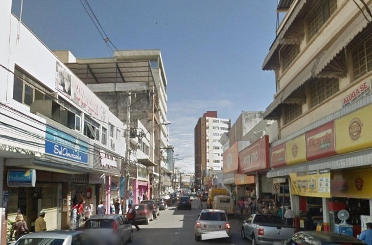 Rua Dr. Pedro Luiz, corredor comercial na região central da cidade. Foto: Arquivo Sete Dias