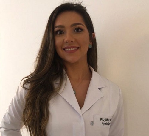 Dra. Bárbara Soeiro Monteiro, especialista em oftalmologia,  destaca a importância do exame rotineiro para evitar o glaucoma e a hipertensão ocular