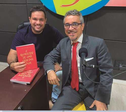 Dez minutos com o empresário, professor e escritor Valcir Farias