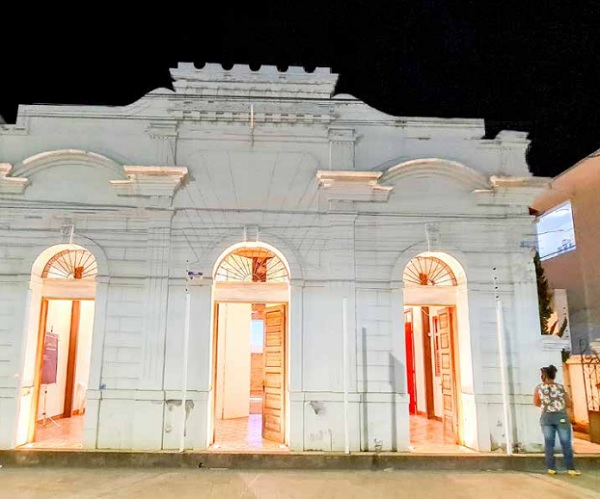 Teatro Redenção, em Sete Lagoas, abre as portas novamente